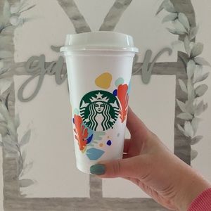 8 limited edition starbucks cup bundle